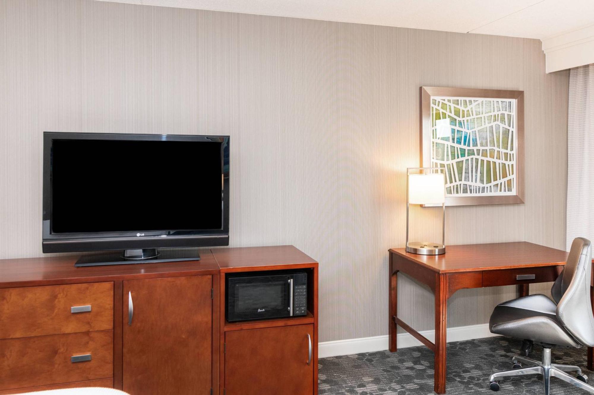Courtyard By Marriott Bloomington Hotell Exteriör bild