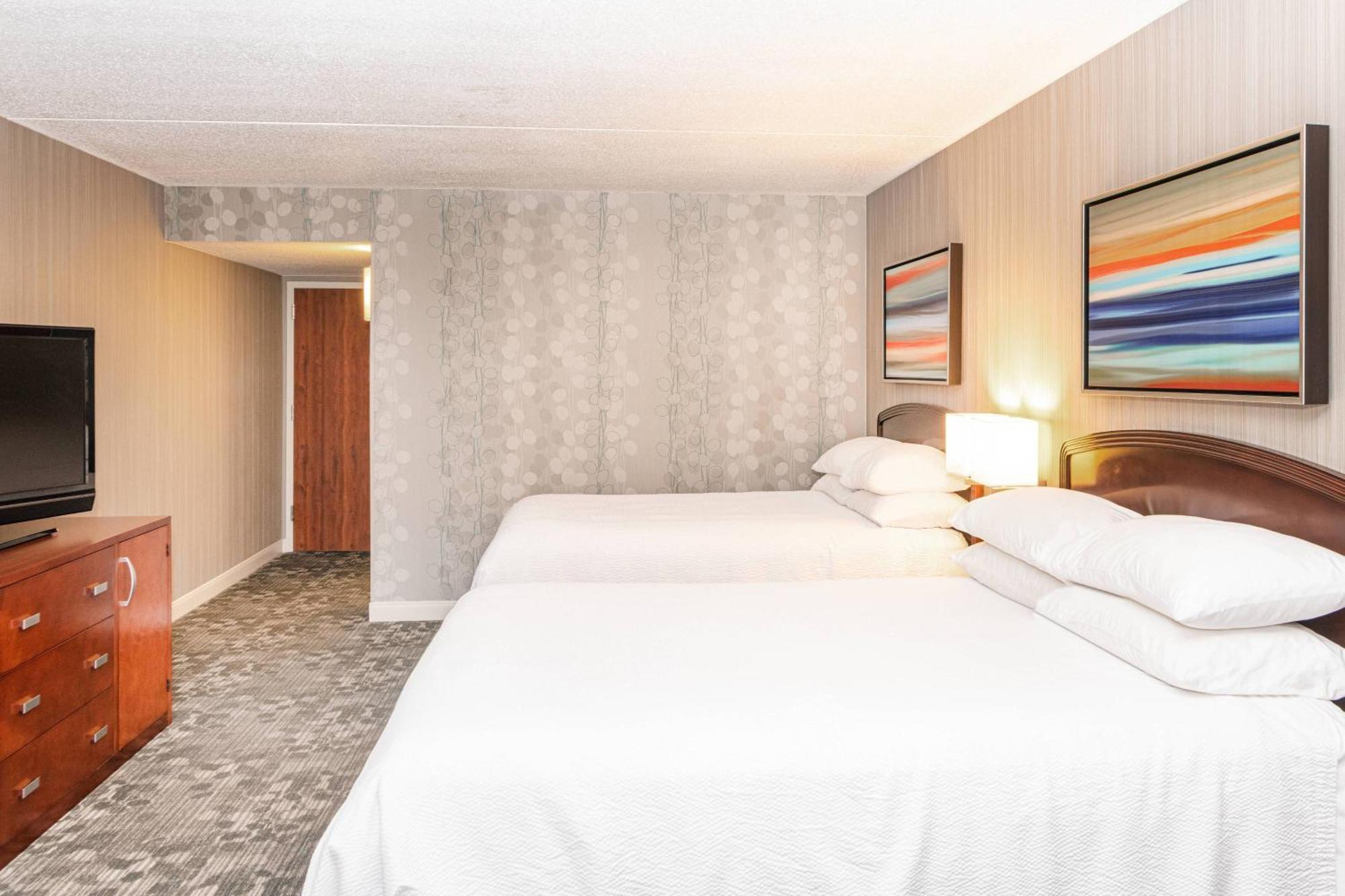 Courtyard By Marriott Bloomington Hotell Exteriör bild
