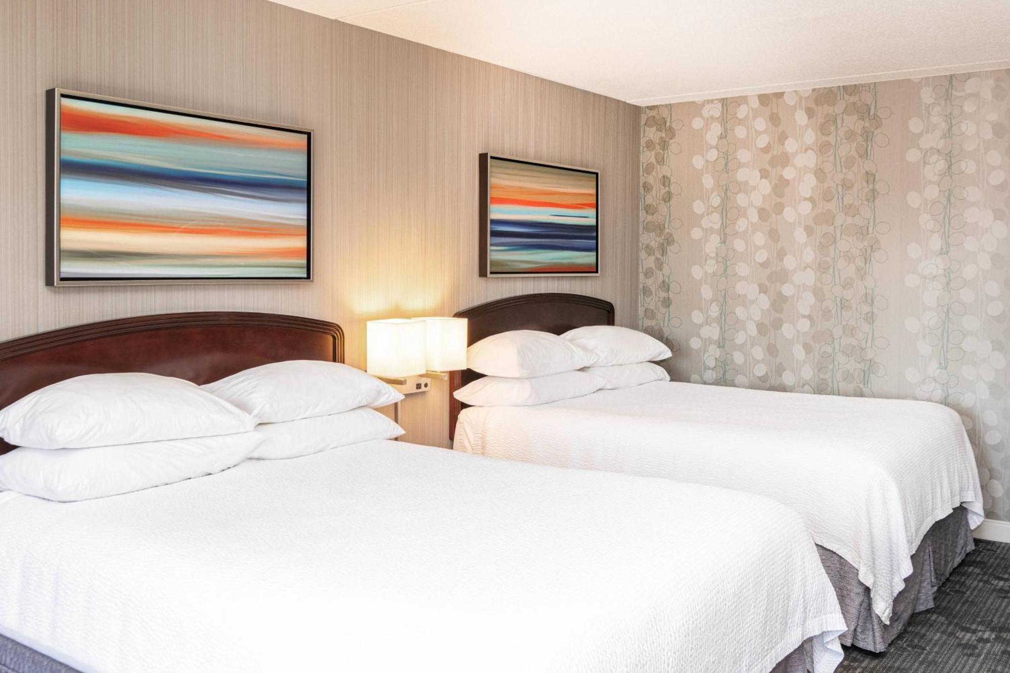 Courtyard By Marriott Bloomington Hotell Exteriör bild