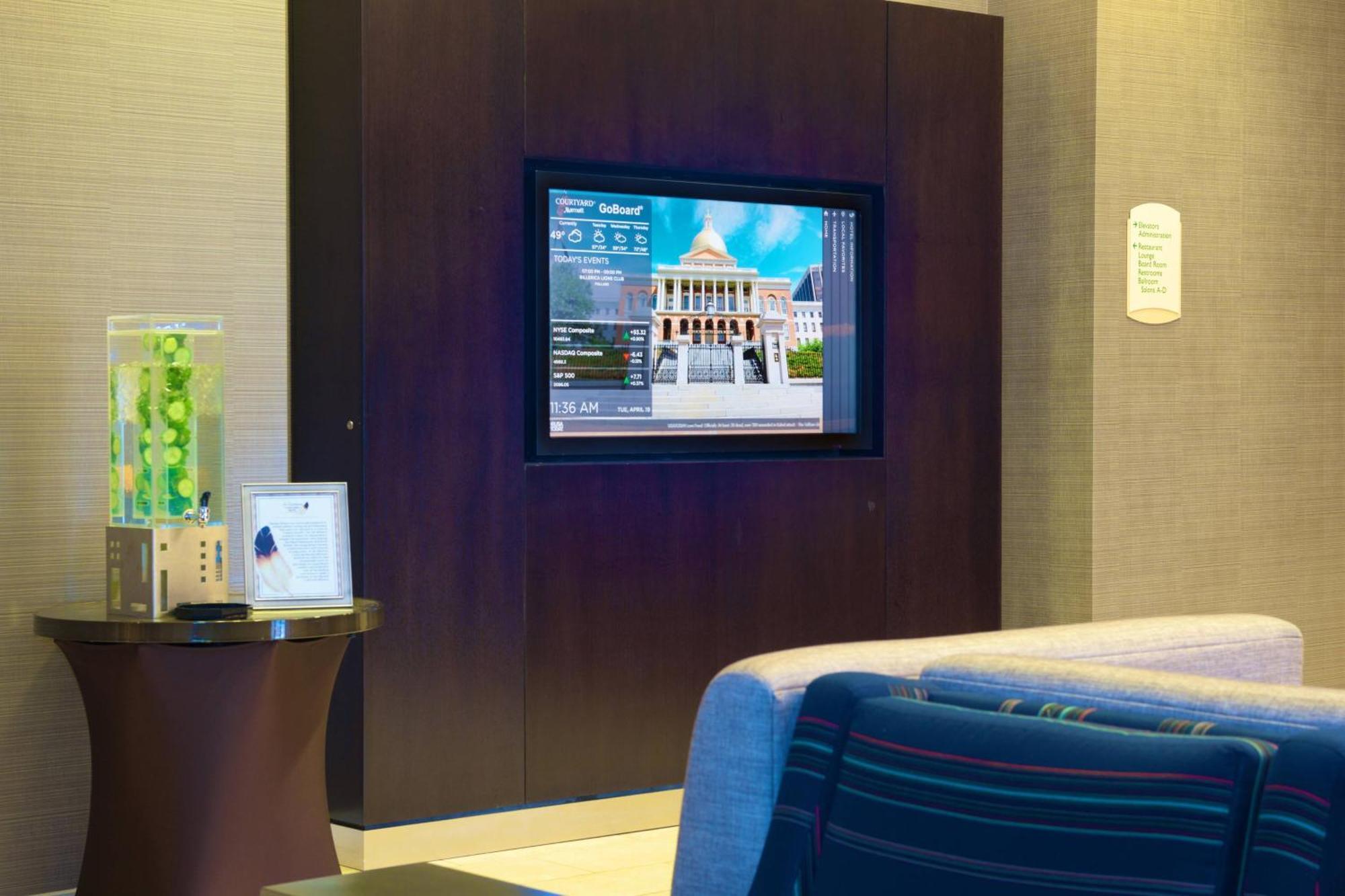 Courtyard By Marriott Bloomington Hotell Exteriör bild