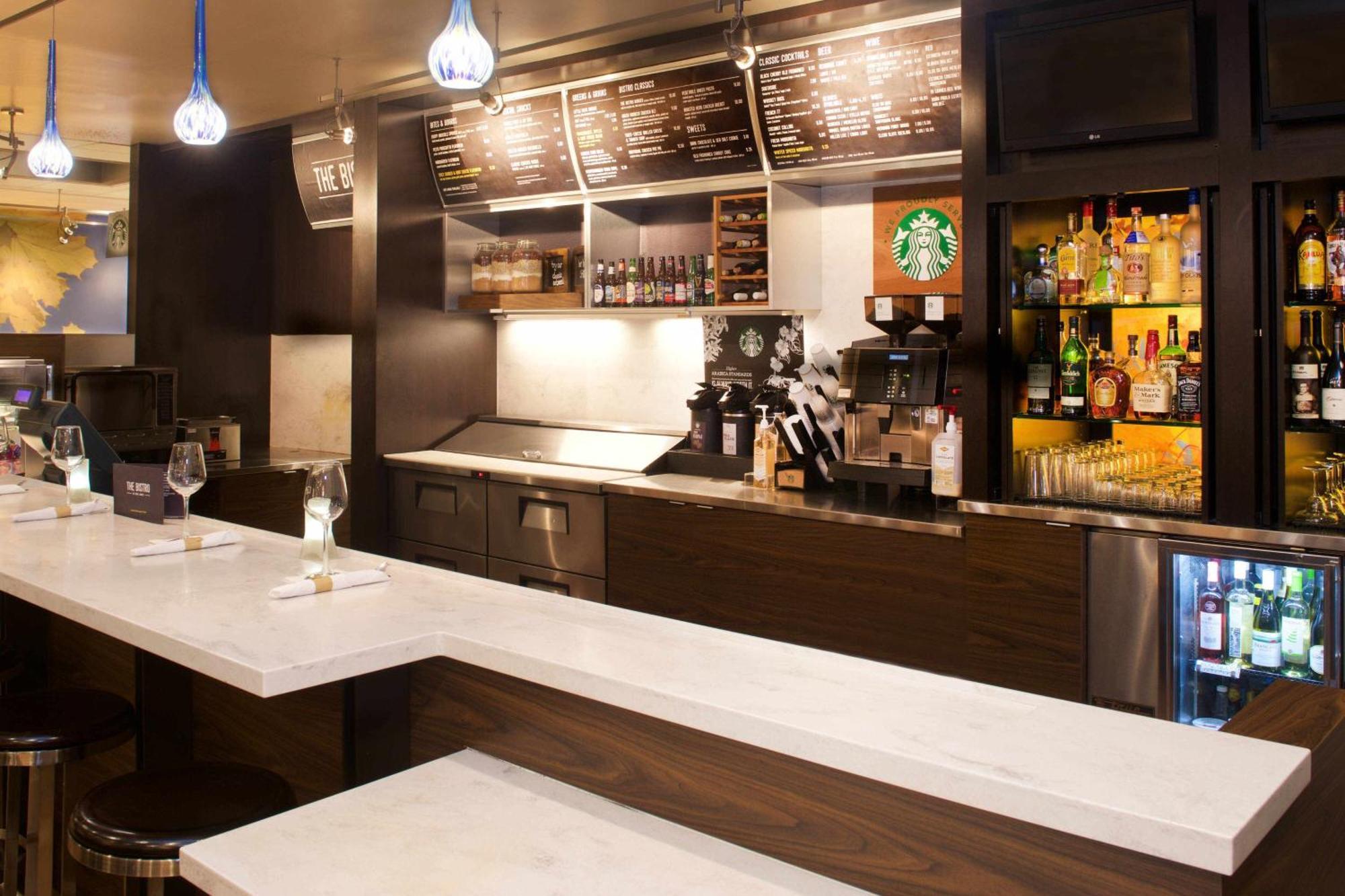 Courtyard By Marriott Bloomington Hotell Exteriör bild
